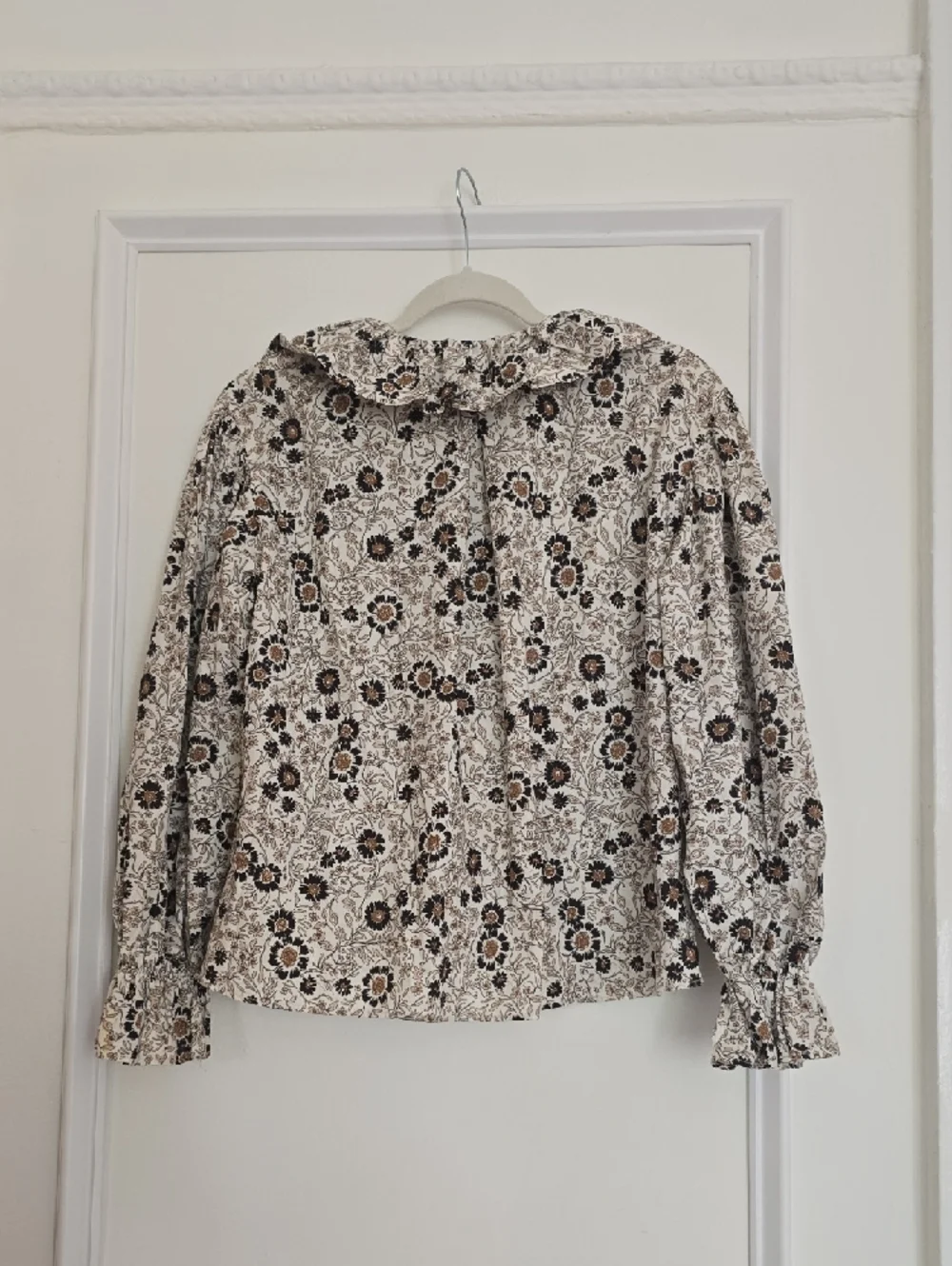 Zara Cream Floral Ruffle Blouse with Brown Accents